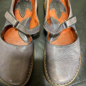 BORN Leather Flats - Size 7.5